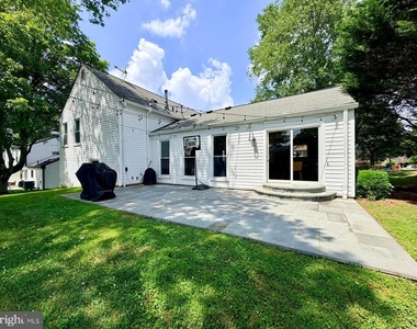 12904 Missionwood Way - Photo Thumbnail 2