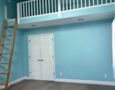 6706 Melody Lane - Photo Thumbnail 3