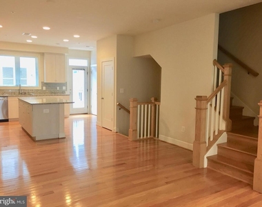 45 Ellsworth Heights Street - Photo Thumbnail 2