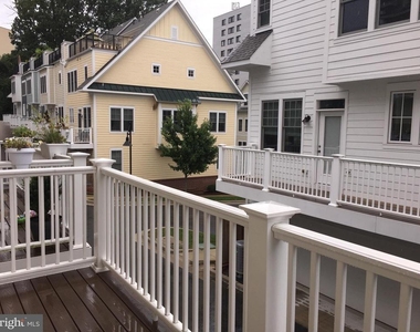 45 Ellsworth Heights Street - Photo Thumbnail 31