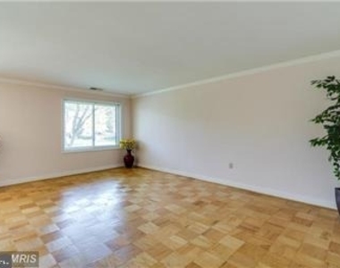 10087 Windstream Drive - Photo Thumbnail 7