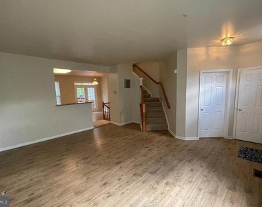 8870 Papillon Drive - Photo Thumbnail 1