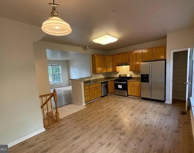 8870 Papillon Drive - Photo Thumbnail 2