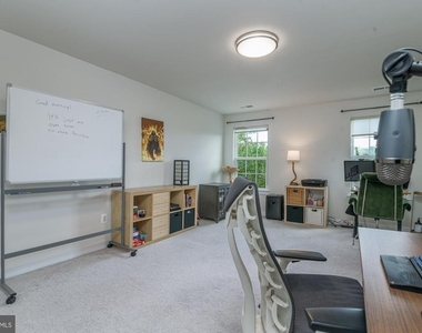 405 Potomac View Parkway - Photo Thumbnail 32
