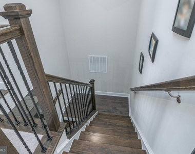 405 Potomac View Parkway - Photo Thumbnail 26