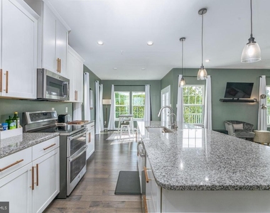 405 Potomac View Parkway - Photo Thumbnail 7