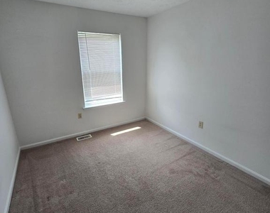 6047 Sirenia Place - Photo Thumbnail 14