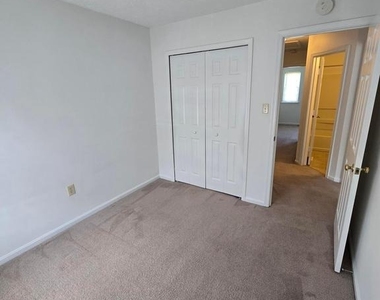 6047 Sirenia Place - Photo Thumbnail 13
