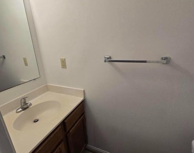 6047 Sirenia Place - Photo Thumbnail 9