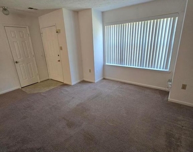 6047 Sirenia Place - Photo Thumbnail 10