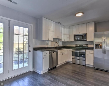 3279 Westdale Court - Photo Thumbnail 16