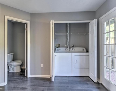 3279 Westdale Court - Photo Thumbnail 30