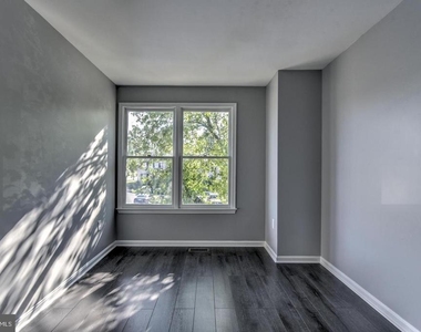 3279 Westdale Court - Photo Thumbnail 3