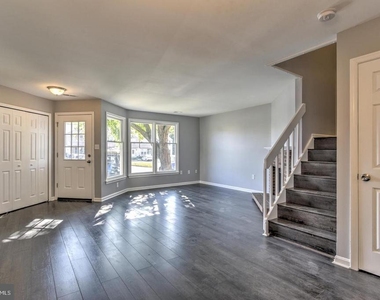 3279 Westdale Court - Photo Thumbnail 1