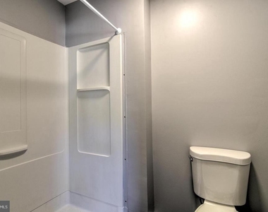 3279 Westdale Court - Photo Thumbnail 9