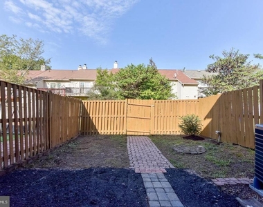 3279 Westdale Court - Photo Thumbnail 21