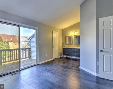 3279 Westdale Court - Photo Thumbnail 27
