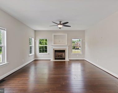 7495 Cavalcade Drive - Photo Thumbnail 22