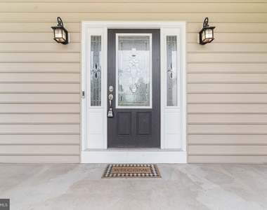 7495 Cavalcade Drive - Photo Thumbnail 4