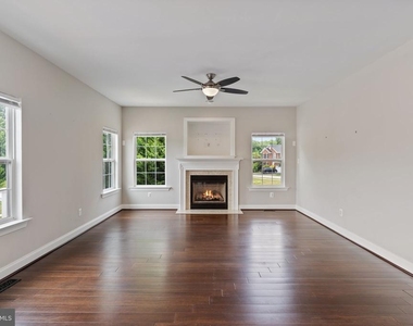 7495 Cavalcade Drive - Photo Thumbnail 23