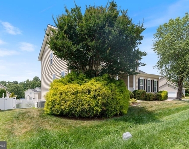 7495 Cavalcade Drive - Photo Thumbnail 3