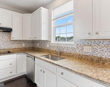 7495 Cavalcade Drive - Photo Thumbnail 15