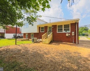 2607 Smith Avenue - Photo Thumbnail 4