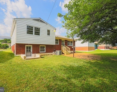 2607 Smith Avenue - Photo Thumbnail 6