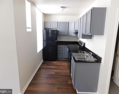 2427 Lakeview Avenue - Photo Thumbnail 4