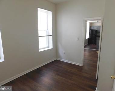 2427 Lakeview Avenue - Photo Thumbnail 8