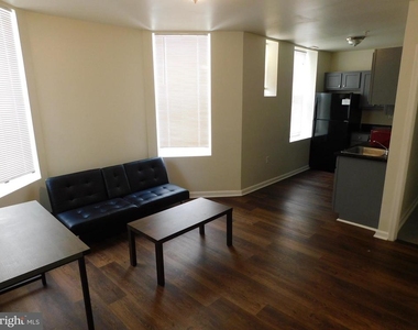 2427 Lakeview Avenue - Photo Thumbnail 7