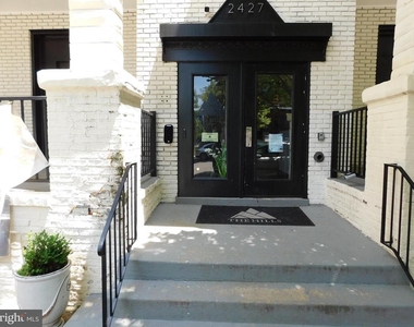 2427 Lakeview Avenue - Photo Thumbnail 9