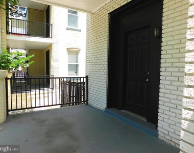 2427 Lakeview Avenue - Photo Thumbnail 8