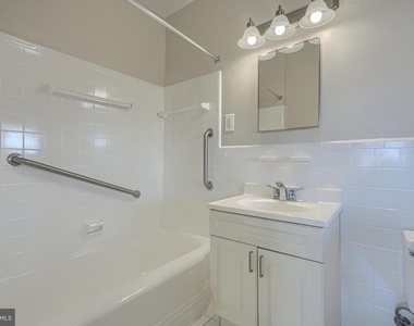 105 39th Street W - Photo Thumbnail 33