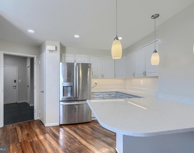 105 39th Street W - Photo Thumbnail 13