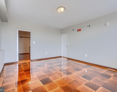 105 39th Street W - Photo Thumbnail 29