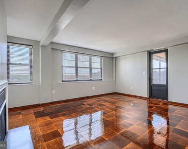 105 39th Street W - Photo Thumbnail 18
