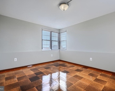 105 39th Street W - Photo Thumbnail 25