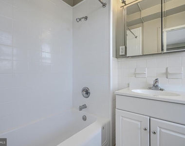 105 39th Street W - Photo Thumbnail 32