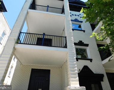 2427 Lakeview Avenue - Photo Thumbnail 13