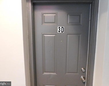 2427 Lakeview Avenue - Photo Thumbnail 1