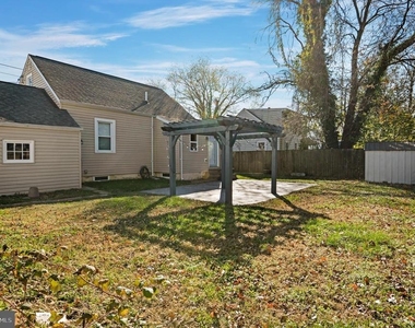 1202 President Street - Photo Thumbnail 6