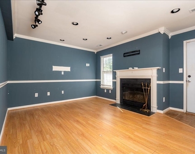 2209 Commissary Circle - Photo Thumbnail 26