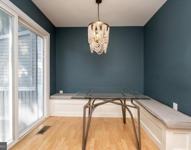 2209 Commissary Circle - Photo Thumbnail 20