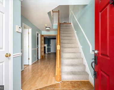 2209 Commissary Circle - Photo Thumbnail 3