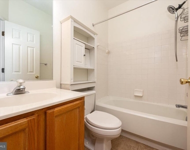 2209 Commissary Circle - Photo Thumbnail 19