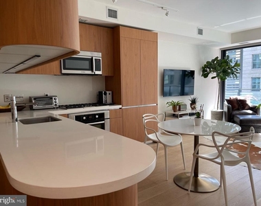 925 H Street Nw - Photo Thumbnail 11