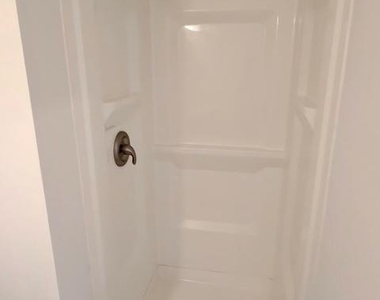 317 Decatur Street Nw - Photo Thumbnail 10