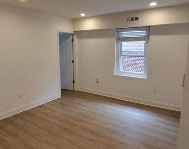 317 Decatur Street Nw - Photo Thumbnail 5