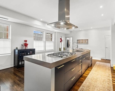 1124 10th Street Nw - Photo Thumbnail 3